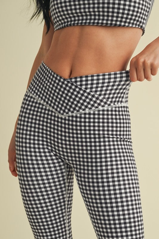 Gingham Soft Sculpt V-Waist Flare Pants